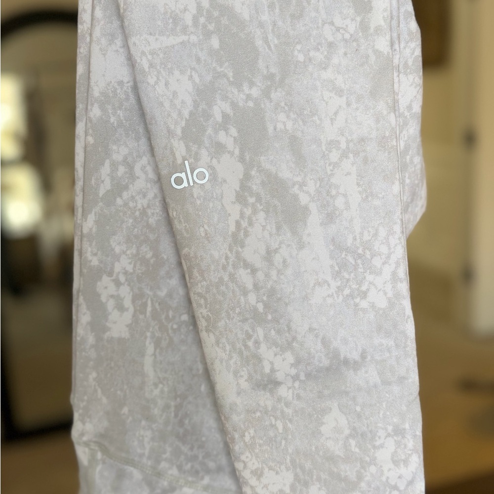 ALO Yoga Light Taupe Marble-Print Leggings